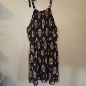 Patterned dress with tied straps
